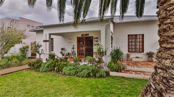 House For Sale in Montagu