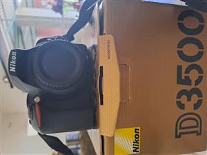 Nikon D3500 with additional lens, brand new FOR SALE in Benoni, Gauteng.  