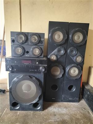 The Pioneer Todoroki VSX-RS319V is an older 5.1 channel HDMI receiver plus bass 