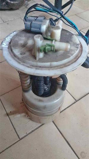 Nissan Murano fuel pump selling 