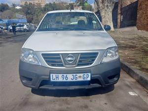 2023 Nissan NP200 1.6 Manual Petrol, White, Service history