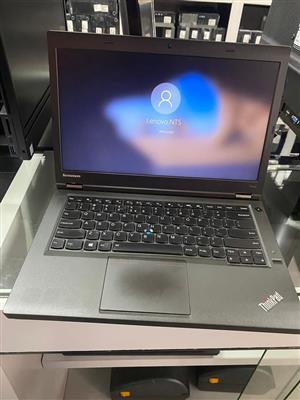 Lenovo Thinkpad T440p  Core i5 4200 8GB Ram 500GB HDD 