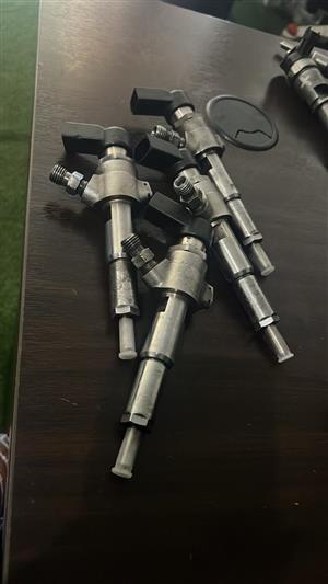 FORD FIGO 1.4 DIESEL INJECTORS
