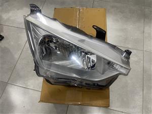 2025 ISUZU D-MAX HEADLIGHT RIGHT SIDE FOR SALE. IN EXCELLENT CONDITION