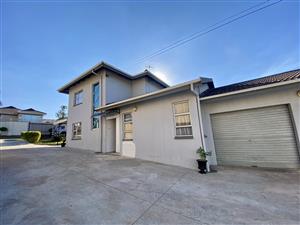 Spacious 7-Bedroom Dual Living Home – Mountain Rise