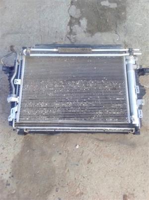VOLVO XC90 D5 RADIATOR COMPLETE IN EXCELLENT WORKING CONDITION
