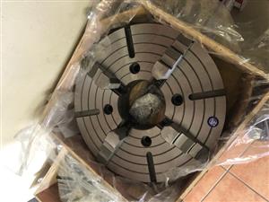 Chuck, Lathe Chuck, 500mm Diameter, Self Mount, Brand New