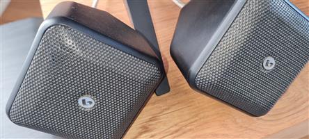 Boston Acoustic Surround sound system with POLK Subwoofer and Yamaha  amplifier 