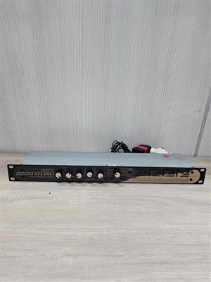 Zoom Studio 1201 Digital Reverb Multi-Effects Processor.