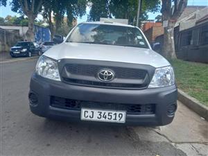 2007 Toyota Hilux 2.5 D4D DIESEL.  Manual White Color