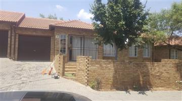3 Bedroom Townhouse in Samrand