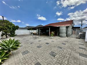 Spacious Family Sanctuary in in Richmond, Goodwood