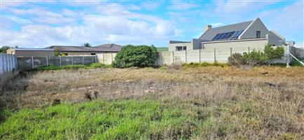 Spacious 1,021m² Stand in a Quiet Franskraal Cul-de-Sac