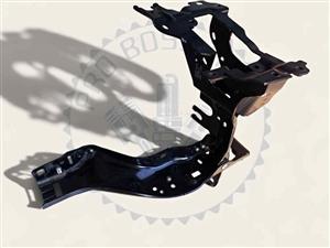 BMW G30 5 SERIES RIGHT SIDE HEADLIGHT BRACKET AVAILABLE FOR SALE IN EXCELLENT CONDITION