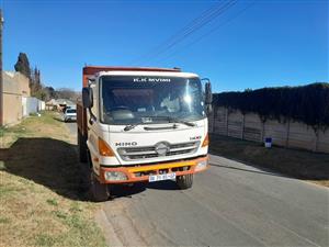8 tonne 6 cubes tipper truck