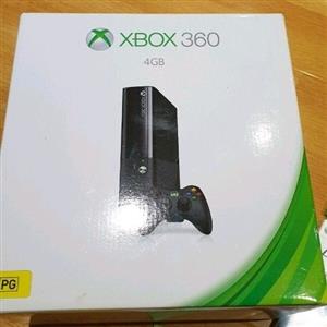 Xbox 360 4gb slim with 1 free game of your choice
