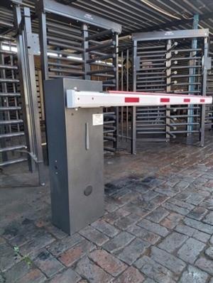 Pinnacle 1 Automatic Barrier Gate with Barrier Arm