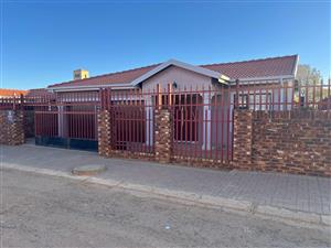 House For Sale in Mafikeng