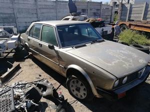 Alfa Romeo car 1982 for sale with papers and key