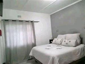 3 bedroom House to let in wychwood germiston