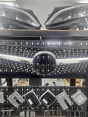 Mercedes Benz W204 Diamond Grille