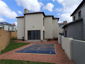 House For Sale in Thatchfield Hills