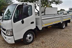 2017 Hino 300 915 Dropside