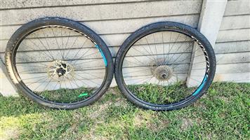 Bicycle rims and tyres  29er wheels and road slicks