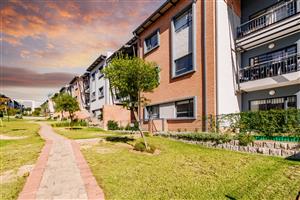 2 Bed 2 Bath Modern Unit on 1st Floor