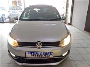 2015 VW POLO TSI 1,2  SILVER COLOR  SUNROOF  PETROL MANUAL  75000KM 