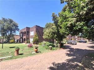 2 Bedroom apartment at an Immaculate and well kept complex  in Three Rivers