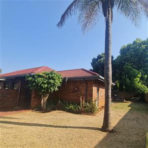 House For Sale in Pierre Van Ryneveld