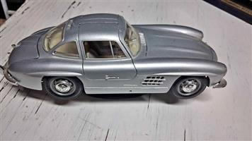 Mercedes Benz 1: 18 Model car