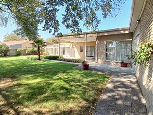 Property for sale in Sasolburg prime area, ideal for the extended family OR business opportunity