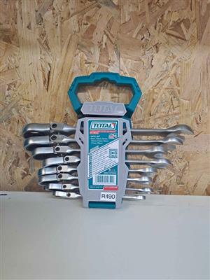 Brand New Total Tools 8pcs flexible  ratchet spanner set