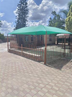Commercial For Sale in Seshego