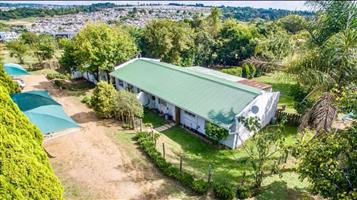 Townhouse For Sale in Fourways