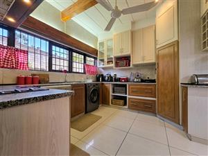 Stunning, Move in Ready home in the heart of Athlone Park!!