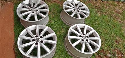 Original polo TSI 16 inch mags for sell