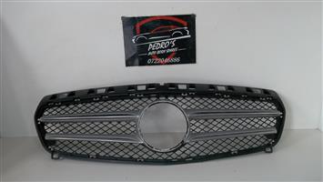 Mercedes W176 radiator grille
