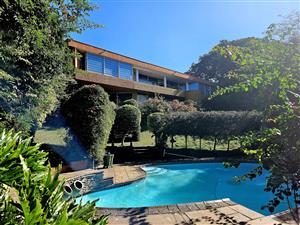 Elegant Family Home with Sea Views, Lavish Entertainment & Private Flatlet1