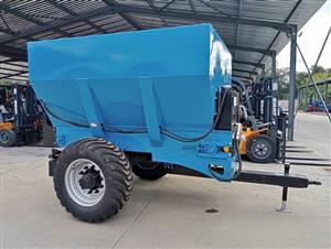 MANURE SPREADERS 5TON 8TON