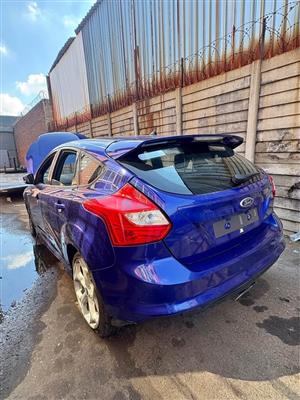 FORD FOCUS ST STRIPPING FOR SPARES