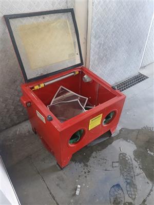 Sandblasting cabinet
