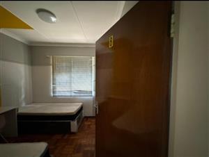 6 bedroom house plus granny flat to rent in one amazing suburb Centurion Lyttlet