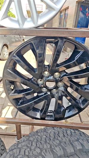 18inch Nissan Navara original mag to use for spare wheel 
