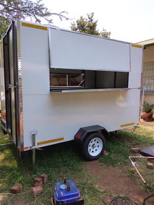 Moby food trailer, custom build 