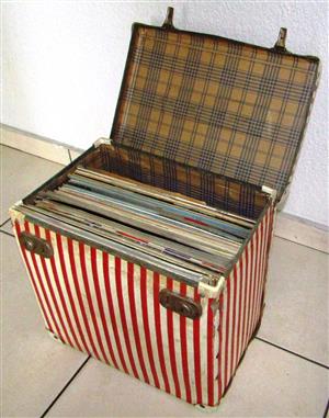 40 LP's in Case from mid-century; old continent, folk, choir, orchestral, etc.