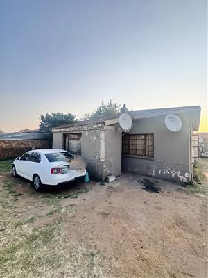 Investment Opportunity | 11-Bedroom Property in Downtown | Prime Location