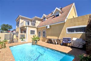 House For Sale in Van Ryneveld